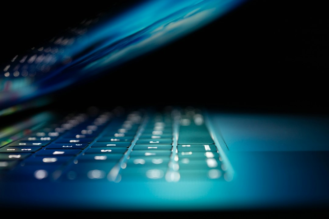 Accesso bancario da dispositivo abituale e verifica di IP e sessione anomali
