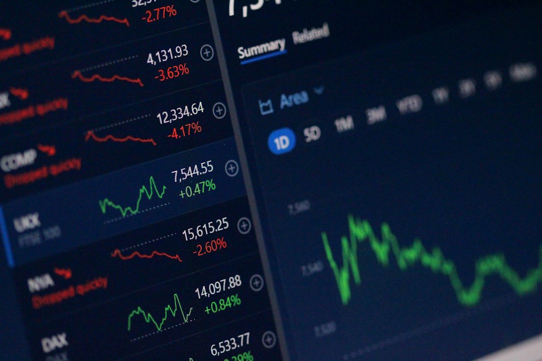 Schermata di un investimento e documenti per valutare un reclamo respinto e ricorso ACF