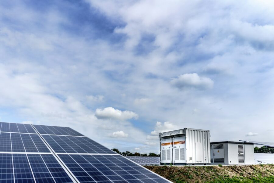 Impianto fotovoltaico domestico con inverter e sistema di accumulo