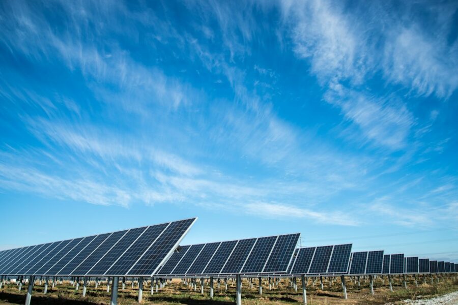 Pannelli fotovoltaici e confronto tra stima PVGIS e produzione reale dell'impianto