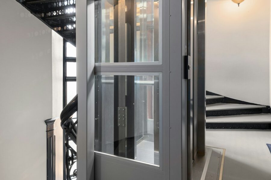 Scala e soluzione di accessibilità domestica per piattaforma elevatrice o mini ascensore